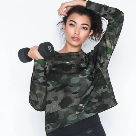 Nike Tops - Nike Rebel Dry Crew Camo Sweatshirt